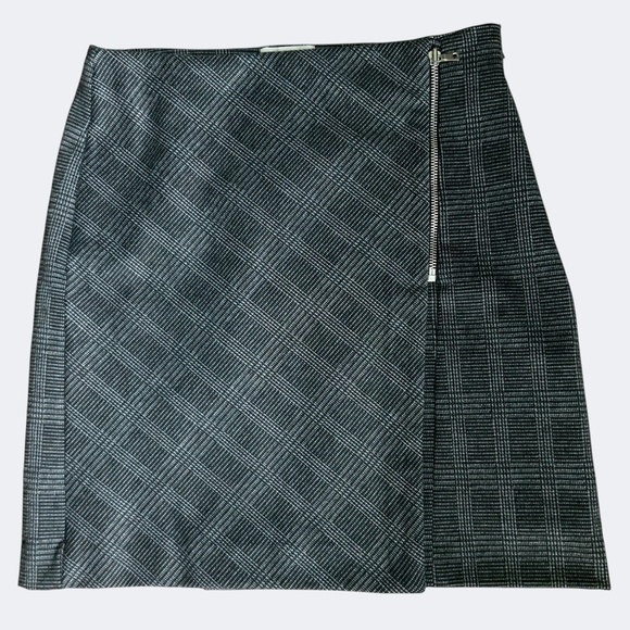 Loft Grey White Plaid Knit Faux Wrap Short Skirt SZ 4P - Picture 2 of 10
